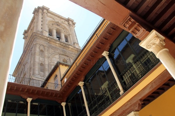 Easyjet, ‘El Paso’ de la Semana Santa de Almuñécar y el SATE de la Policía Nacional, Premios Turismo de Granada 2018