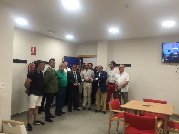 Marchal estrena un Centro de Día construido a través del PFEA y equipado con una subvención de Diputación