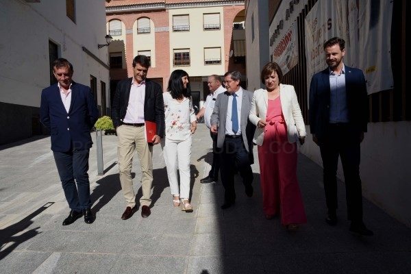 Las instituciones prevén que la línea de 400kv  creará en la zona norte de la provincia del mayor polo de renovables de España