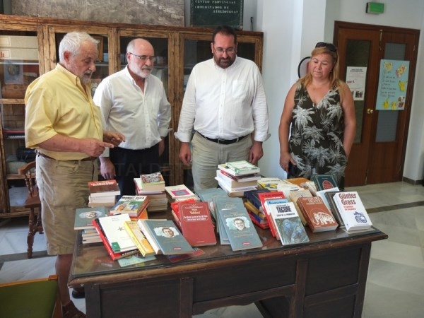 Todo está en los libros