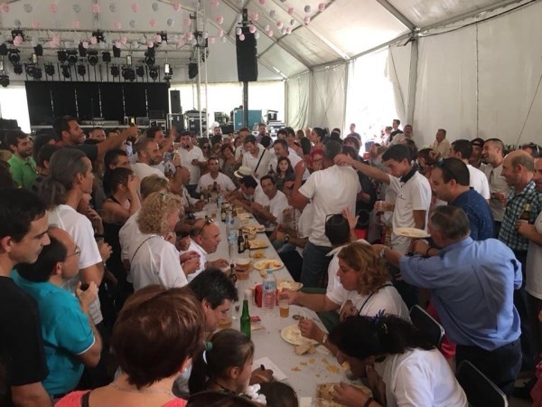 Órgiva busca valientes para participar en el II Concurso Internacional de Comer Huevos Fritos