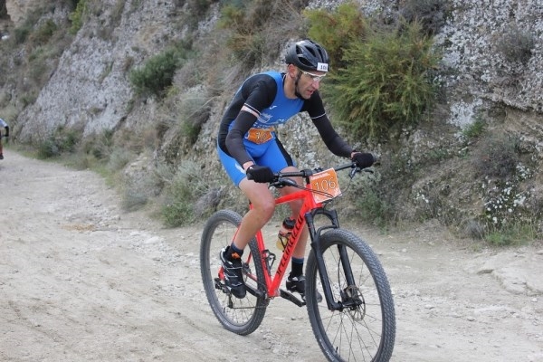 DANI FERNÁNDEZ EN EL III DUATLÓN CROSS DE ALHAMA DE GRANADA.