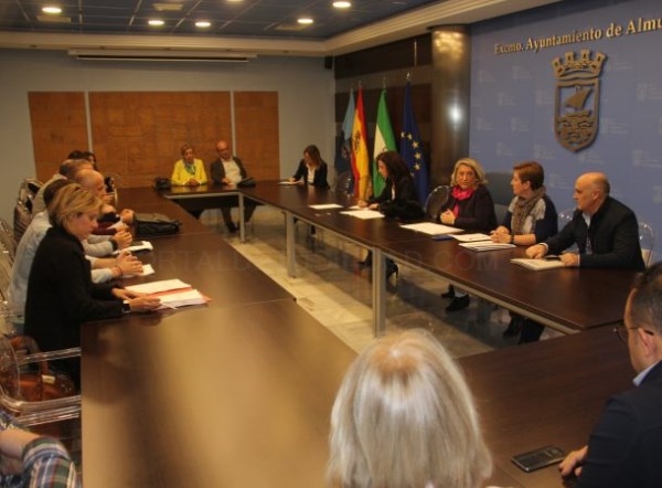 Almuñécar elige este lunes a los miembros de las mesas electorales para las elecciones al Parlamento Andaluz el 2 de diciembre.