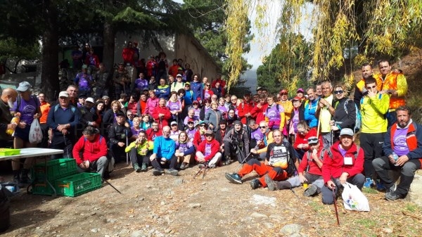 Más de 150 senderistas recorren los senderos de cuatro municipios en la X Marcha Popular de la Alpujarra