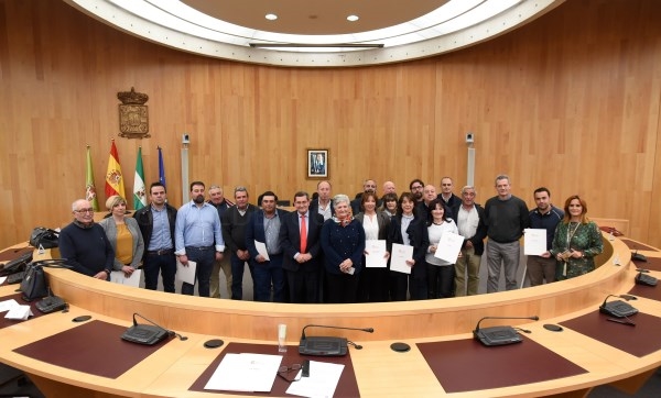 Diputación financia la compra de  vehículos de recogida de residuos en 24 pequeños municipios de la provincia