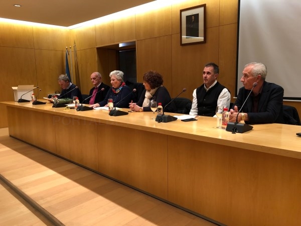 Órgiva homenajea al precursor del Aula Cervantina, Agustín Martín Zaragoza, con la presentación del libro Un Quijote de nuestro tiempo