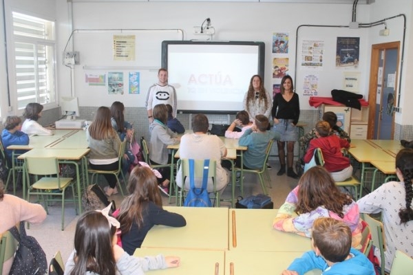 El Área de Juventud y la Asociación Phoenix renuevan el plan de formación y sensibilización juvenil