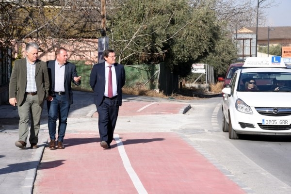 Diputación invierte más de 240.000 euros en la construcción de un carril bici en Cúllar Vega