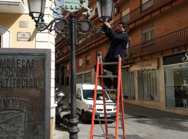 Almuñécar sustituye el sistema de iluminación del centro comercial abierto dotándola de tecnología led Retrofit