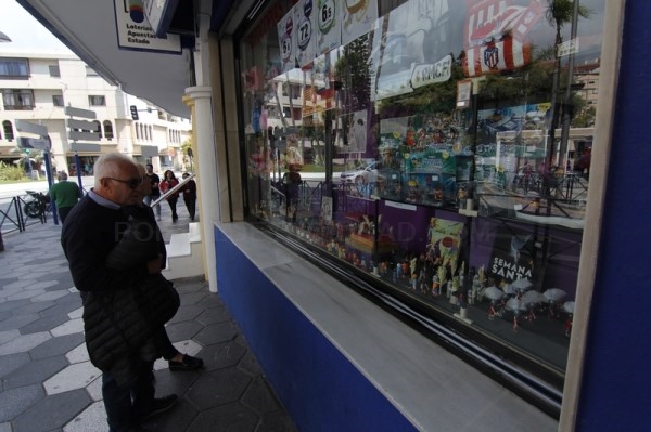 18 comercios de Almuñécar participan en 1er concurso de escaparates de Semana Santa