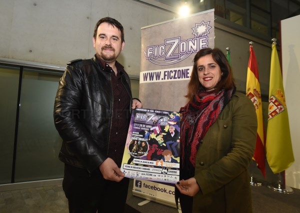 Más de 30.000 aficionados del cómic, ciencia ficción y videojuegos tienen en Armilla un punto de encuentro para este fin de semana