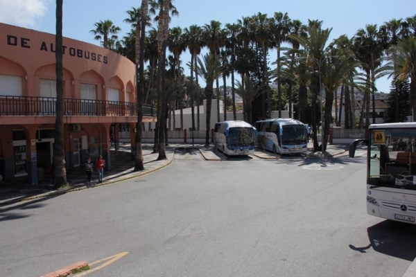 El PP de Almuñécar propone subvencionar la línea de autobús de traslado al Hospital Comarcal de Motril