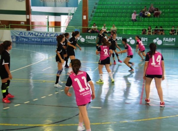 El Campeonato de Andalucía arrancó en Almuñécar y La Herradura con dominio de los equipos favoritos