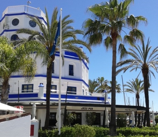 Los tres puertos deportivos de Marinas del Mediterráneo reciben un año más la Bandera Azul