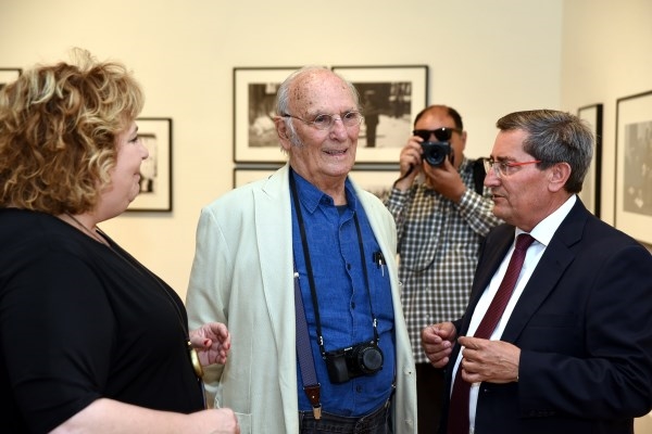 Carlos Saura: “Cuando hablo de la Guerra Civil con mis hijos, me miran como si fuera un marciano”