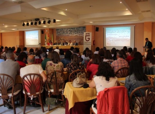La Escuela de Verano de servicios sociales reúne a 250 profesionales en Almuñécar