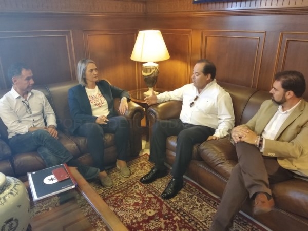 El presidente de AECOST solicita a la alcaldesa de Motril “ir de la mano” en la lucha por el crecimiento de la ciudad y se ofrece a “abrir líneas de c
