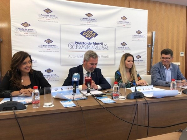La concejal de Educación resalta la importancia del patrocinio en la presentación de los cursos de verano de la UNED