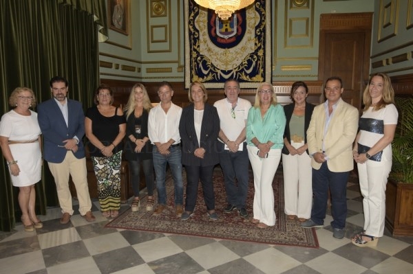 El Gobierno presenta su balance de los primeros 100 días de trabajo en los que “se ha sacado el Ayuntamiento a la calle”