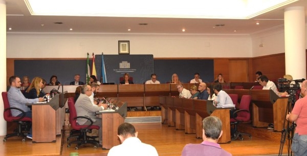 El pleno municipal aprueba por unanimidad reivindicar la conexión ferroviaria de Motril con Granada