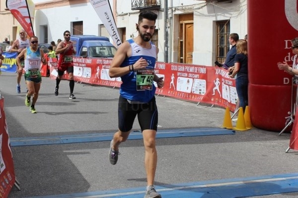 EL C. ATLETISMO ALMUÑÉCAR EN LA PRUEBA DE FONDO DE SANTA FE  Y BEER RUNNERS DE JAÉN