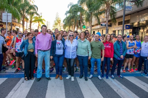 Motril convierte su Media Maratón en una multitudinaria y participativa fiesta del deporte