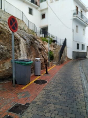 El Ayuntamiento instala 15 nuevos contenedores en el Casco Antiguo para evitar los puntos de acumulación de bolsas