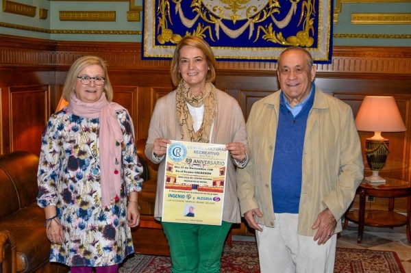 La alcaldesa agradece al Centro Cultural Recreativo su importante aportación a la historia de Motril