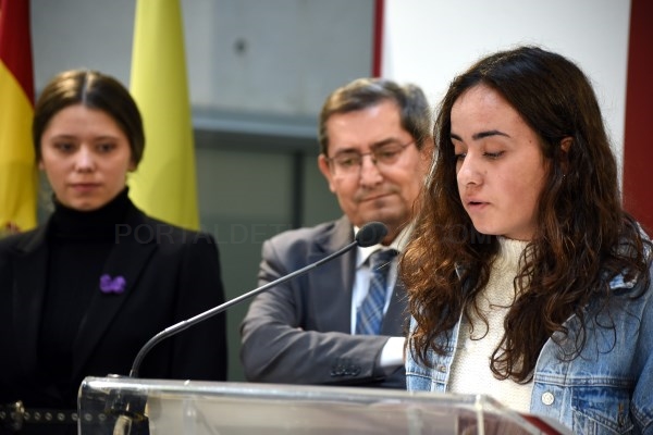 El concurso de Microrrelatos contra la violencia de género “Mónica Carrión” tiene por primera vez dos ganadoras