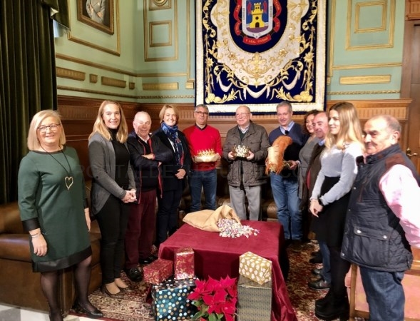 Ayuntamiento y la Asociación Pro-Cabalgata firman el convenio para la celebración de los Reyes Magos