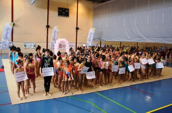 CASI UN MILLAR DE GIMNASTAS SE REÚNEN EN SALOBREÑA EN LA SEGUNDA PRUEBA DEL CIRCUITO PROVINCIAL DE RÍTMICA