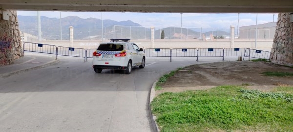 Salobreña cierra tres de los accesos al municipio para asegurar el cumplimiento de las nuevas normas de movilidad