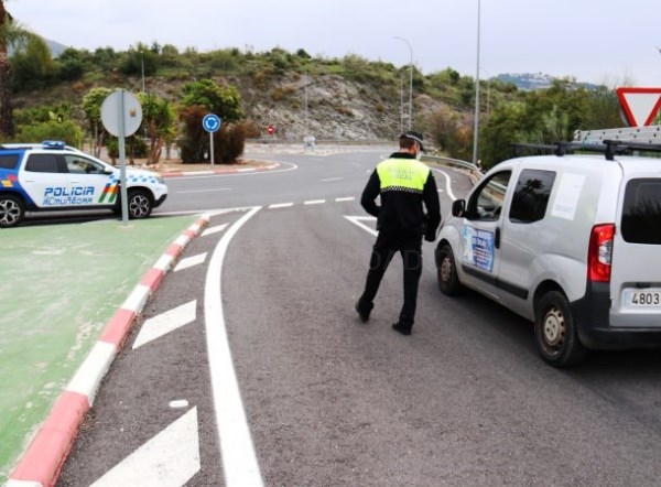 Almuñécar pide a la Subdelegación del Gobierno mayor control en el transporte por autobús