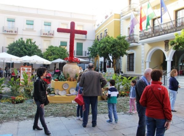 Almuñécar tiene abierto el plazo de inscripción del convoca el Concurso de “Cruces de Mayo en Casa” debido al confinamiento