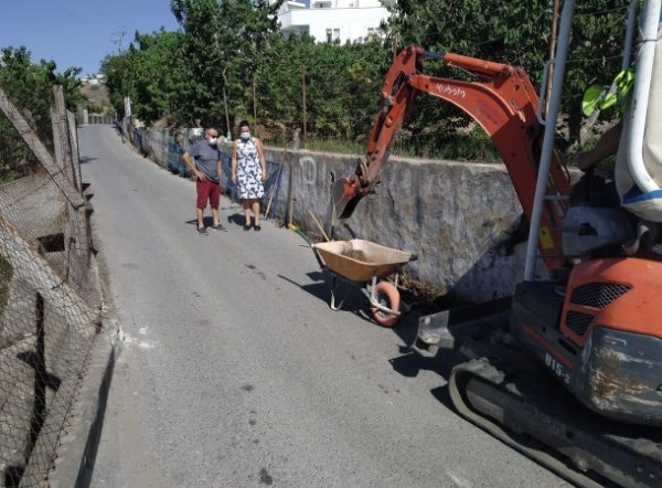 El Ayuntamiento de Almuñécar invierte 25.000 euros en dotar de iluminación el vial de acceso al Barrio El Moruno desde el Barrio San Sebastián
