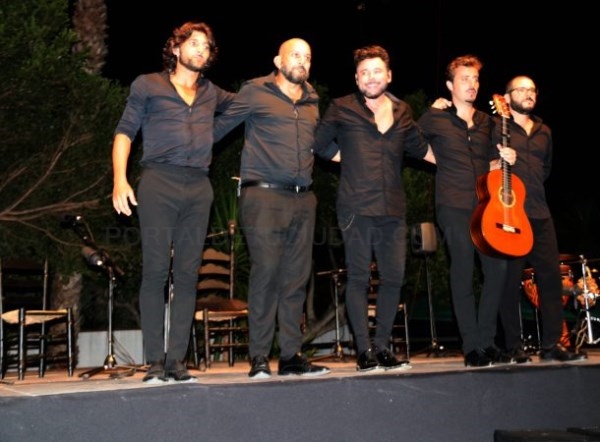 El cantaor Miguel Poveda “conquistó” el Castillo de La Herradura con un gran concierto flamenco y mucho más