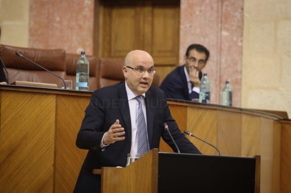 Fernández: “La Justicia granadina necesita más que nunca el respiro económico del plan de choque del Gobierno andaluz”