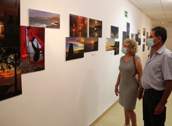Almuñécar y La Herradura acogen este mes varias exposiciones artísticas de pintura y fotografía