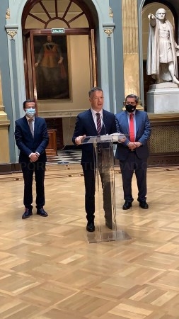 La Diputación de Granada, ejemplo en el Senado de las soluciones contra la exclusión financiera