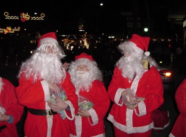 Este lunes llega Papá Noel llega a Almuñécar cargado de ilusión