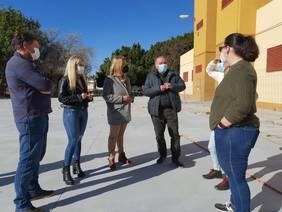 Las obras de la pista deportiva del Colegio Público Príncipe Felipe ponen fin a una larga demanda del centro