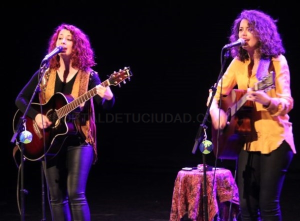 El Dúo Duende de Gaia ofreció un bonito concierto en la Casa de la Cultura Almuñécar