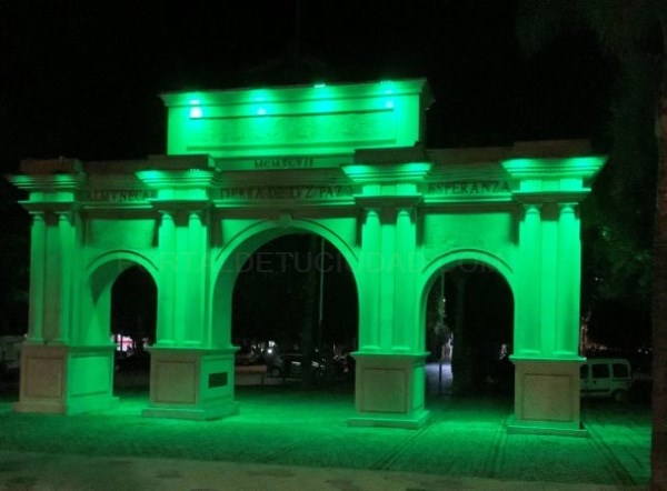 Almuñécar se ilumina hoy de color verde esperanza con motivo del Día Mundial de la Esclerosis Lateral Amiotrófica (ELA)