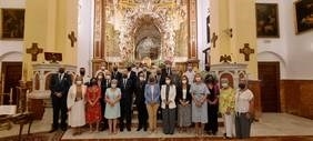 La alcaldesa anima a la nueva junta de gobierno de la hermandad patronal a seguir velando por el fervor popular