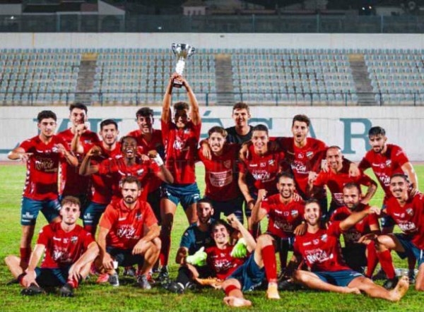 La U D Torre del Mar ganó el Trofeo Almuñécar Cup 2021 al ganar en la final 1-0 a El Palo