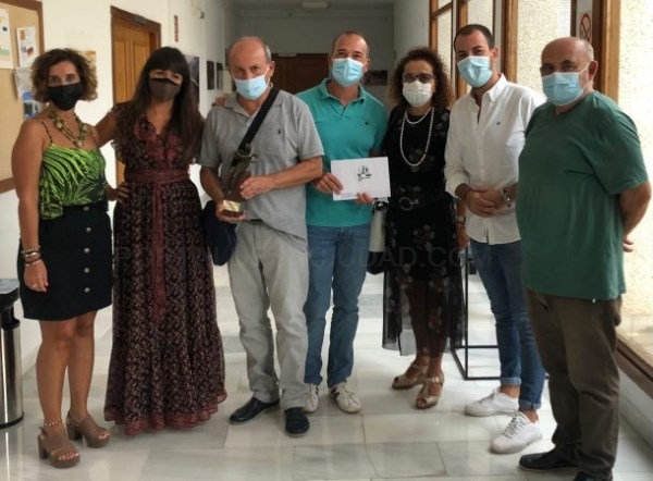 El Grupo de Cooperación Bibliotecaria “Marea lectora” premia el cómic “Los viajeros de los mundos” realizado por los centros educativos de Almuñécar y