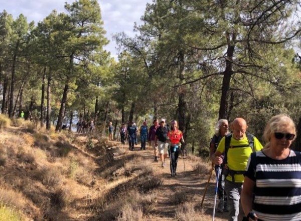 El AMD de Almuñécar llevó a 40 senderistas a recorrer una ruta por Jerez del Marquesado
