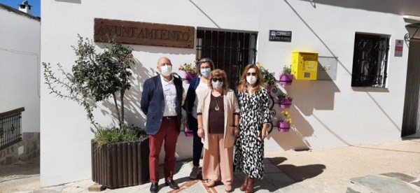 El diputado de Asistencia a Municipios mediará con otras áreas provinciales para atender las necesidades de Carataunas, Lobras y Busquístar