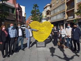 Un nuevo corazón amarillo simboliza la solidaridad y contribución de los motrileños hacia el medio ambiente