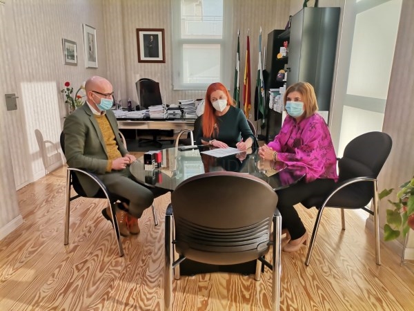 TOMA DE POSESIÓN DE LA NUEVA JEFA DE CONTRATACIÓN DEL AYUNTAMIENTO DE SALOBREÑA